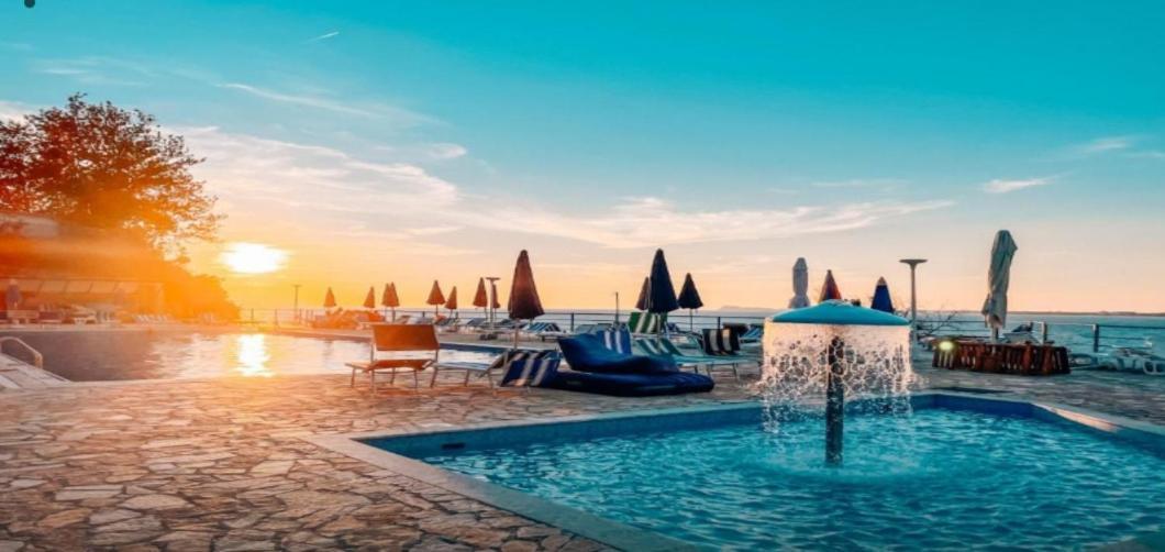 Vlorë Artemis Beach House מראה חיצוני תמונה